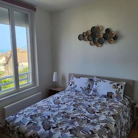 Appartement Vue Mer A 100 M De La Plage Ault Exterior photo