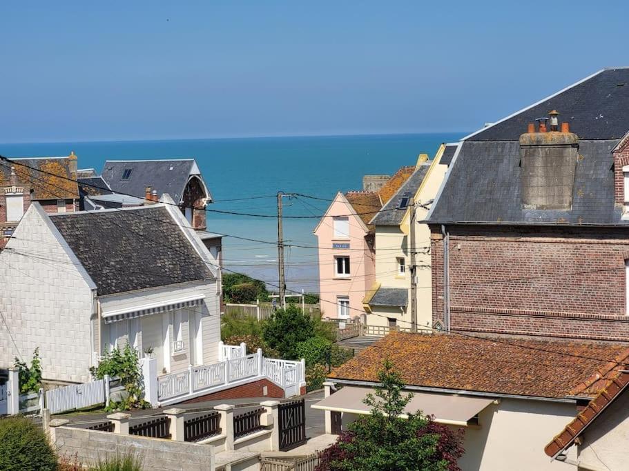 Appartement Vue Mer A 100 M De La Plage Ault Exterior photo